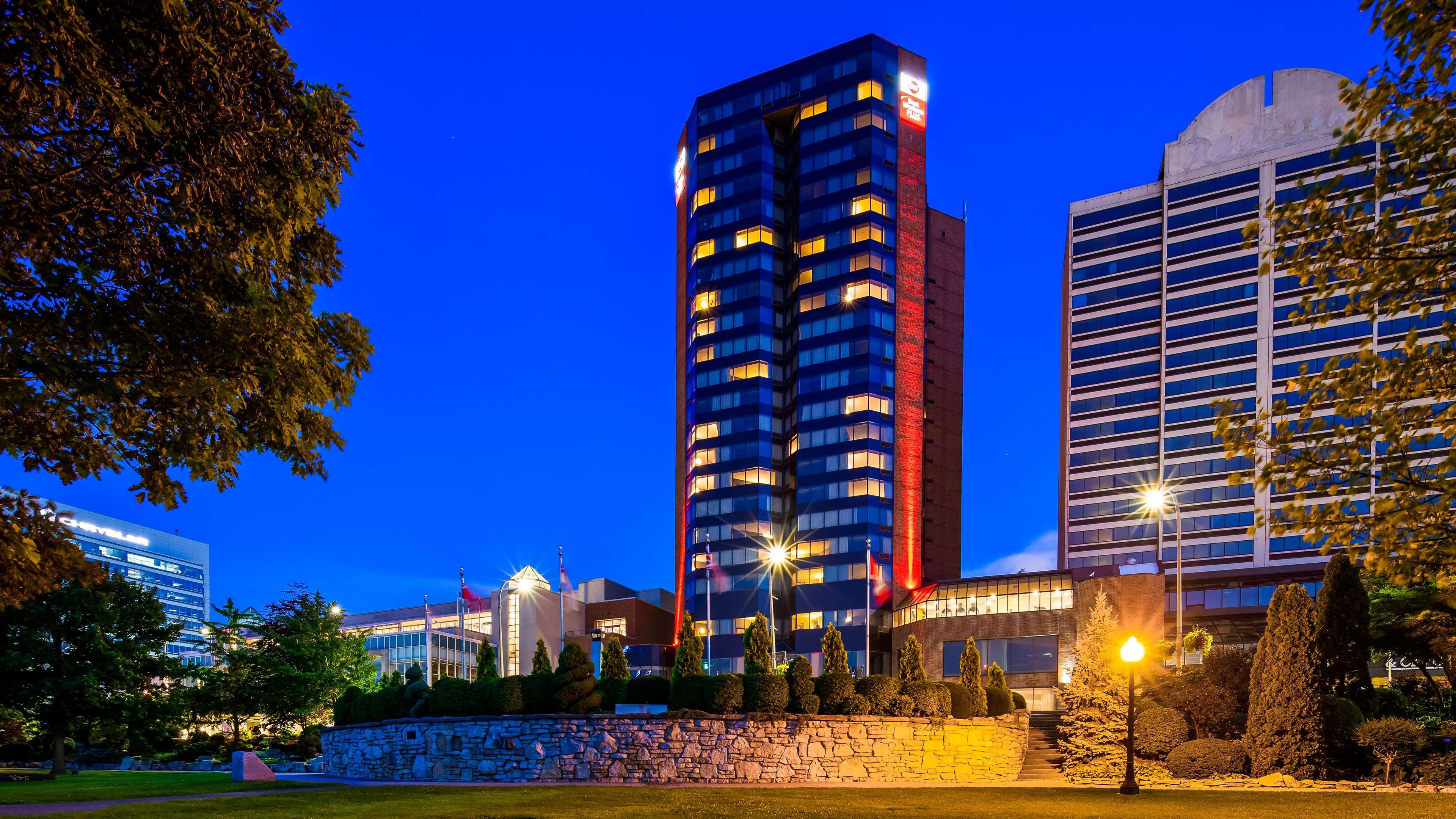 Best Western Plus Waterfront Hotel Windsor Eksteriør billede