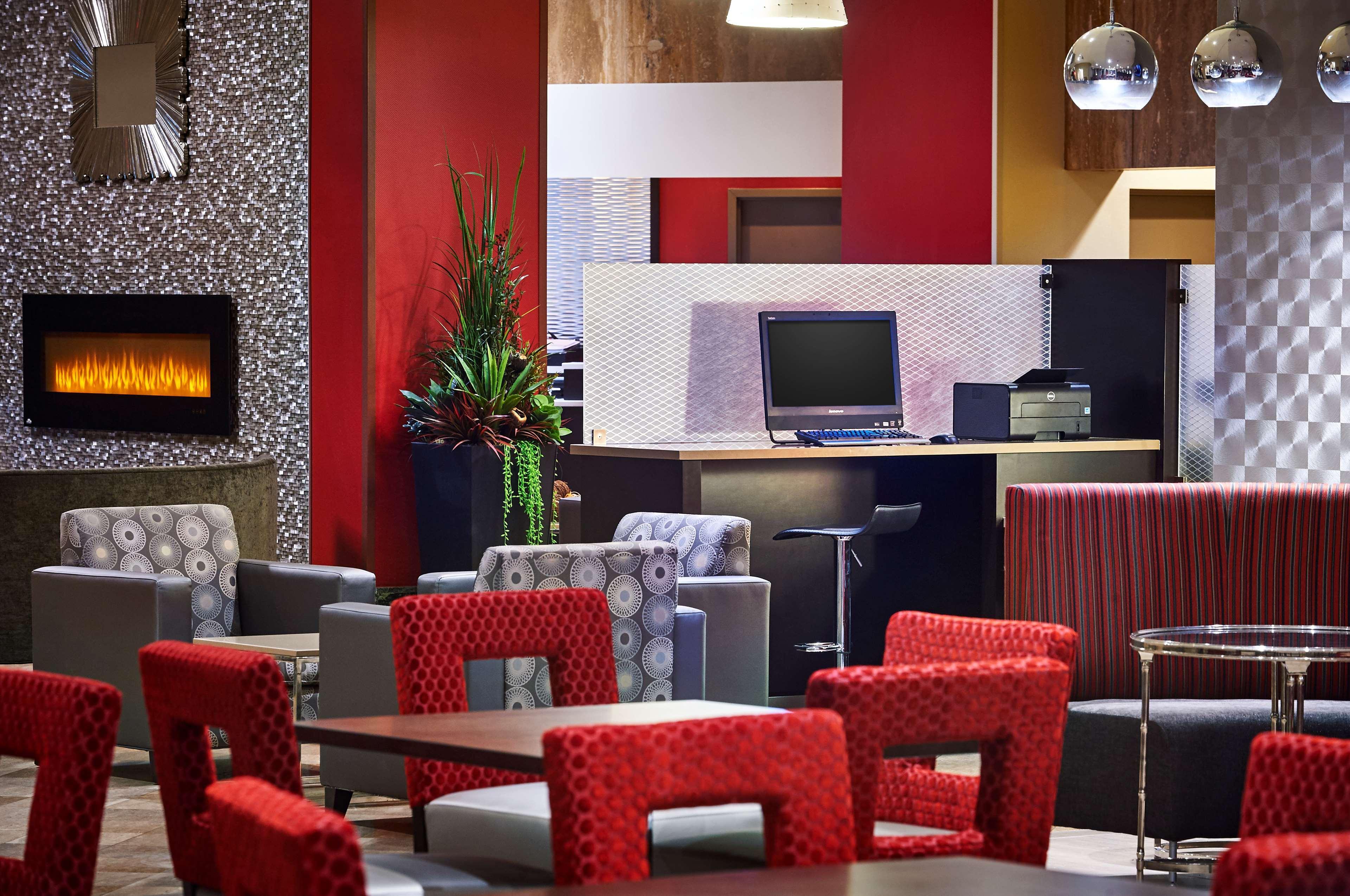 Best Western Plus Waterfront Hotel Windsor Eksteriør billede