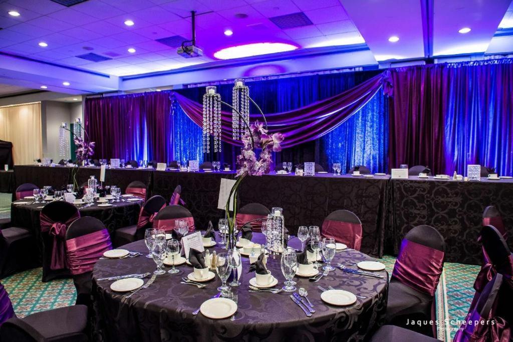 Best Western Plus Waterfront Hotel Windsor Eksteriør billede